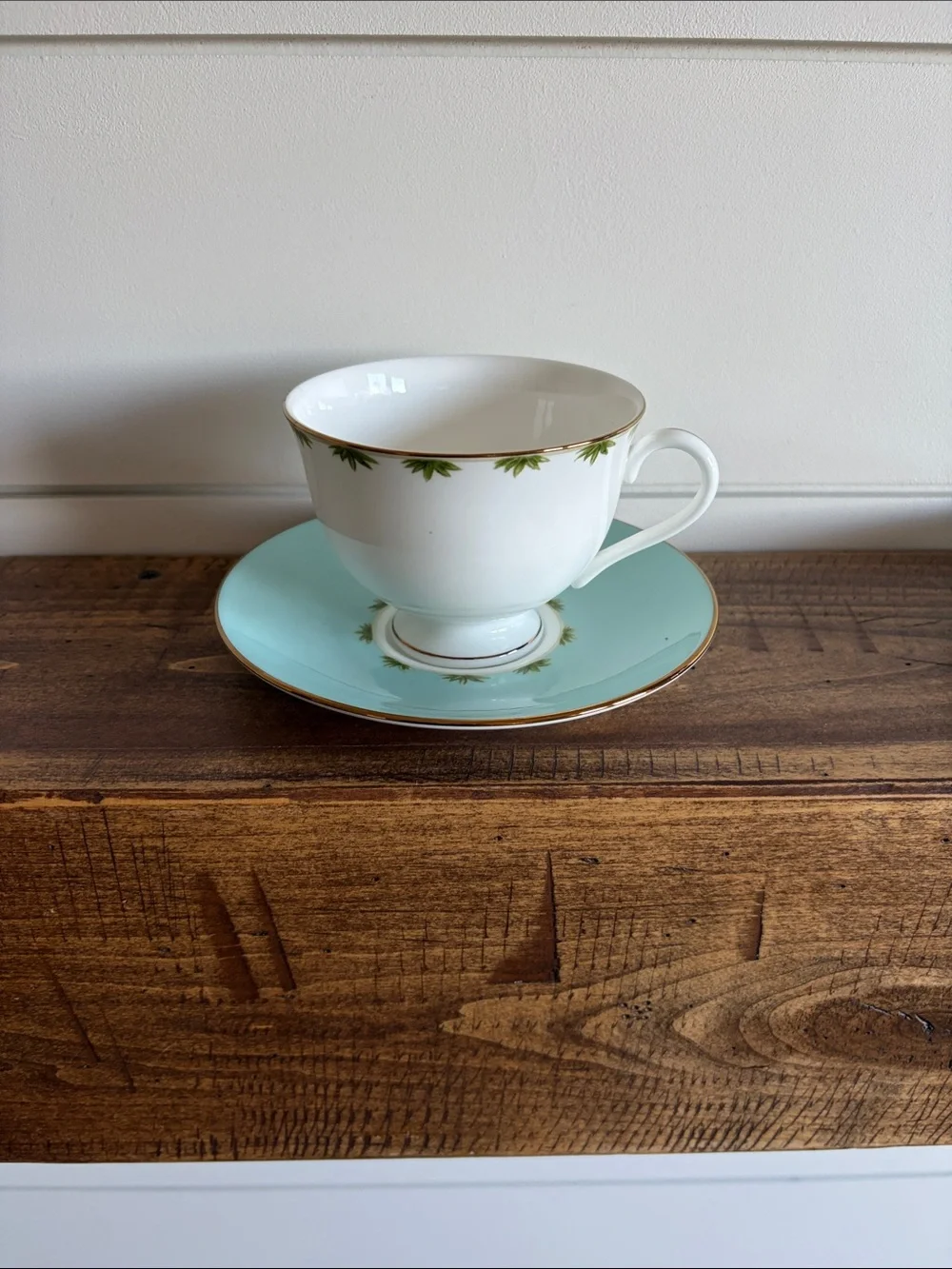 Lenox British Colonial Tradewinds Teacups & Saucers  Blue Band & Gold Trim